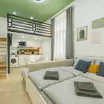 Apartmán 2br - 1 - Elevator - Self Check-in *