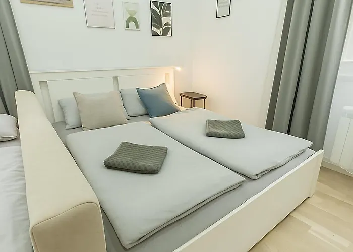 Stylish 2Br Apartment - Prague Center - Elevator *